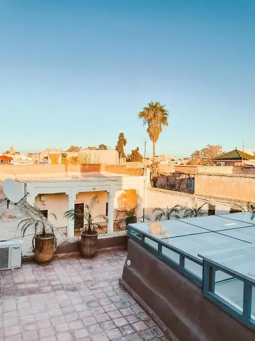 度假居 Riad Dar Cidi 100M2 In Der Medina Mit Terrasse 马拉喀什
